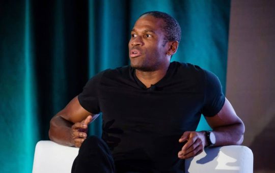 Arthur Hayes Predicts $200K Bitcoin Fueled by Treasury Buybacks