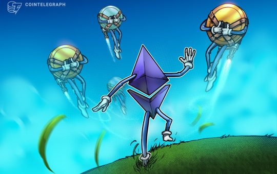 Altcoin market cap could surge toward $15 trillion if Bitcoin dominance repeats its post-halving drop.