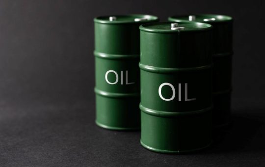 Bitcoin Continues Its Recovery as Oil Prices Ease Further