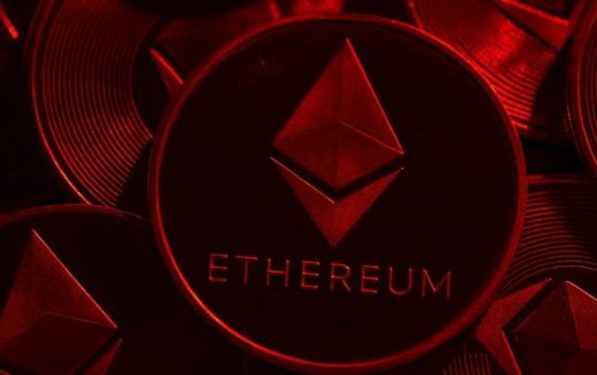 Ethereum drops 9% in 8 hours as liquidations wipe out $670M in longs