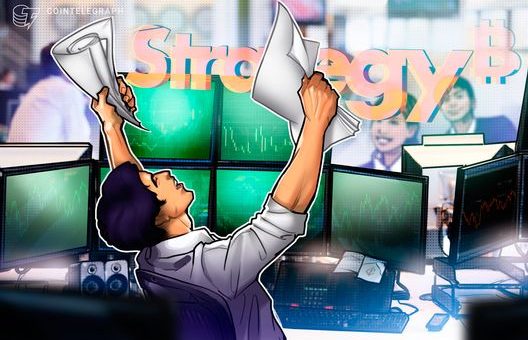 Strategy stock beats Bitcoin after rising 25% in a month: BTC bottom in?