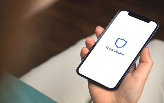 Trust Wallet Integrates Robinhood Chain as Vlad Tenev Touts RWA Network that Handles Memes Too