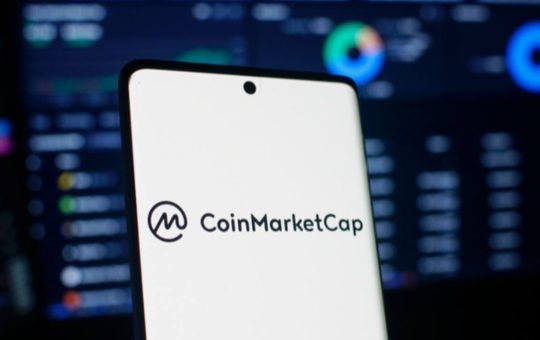 Binance-Owned Coinmarketcap Buys Coinglass as Data Debate Grows