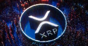 XRP Price Prediction: Pinned at the 200-Day MA as Sell Flow and Diverging Analyst Views Collide
